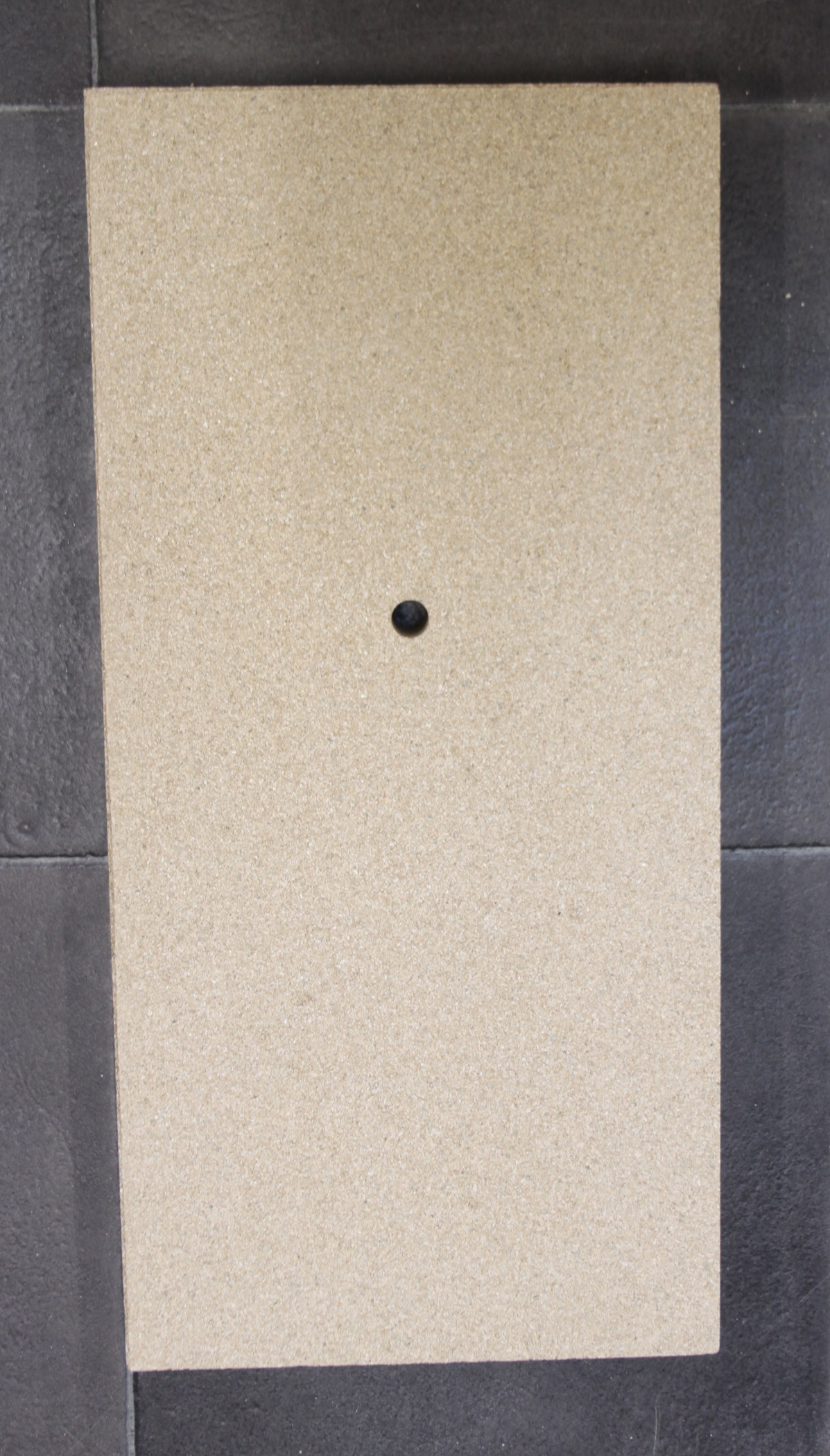 Justus Rügen pierre de plaque arrière gauche