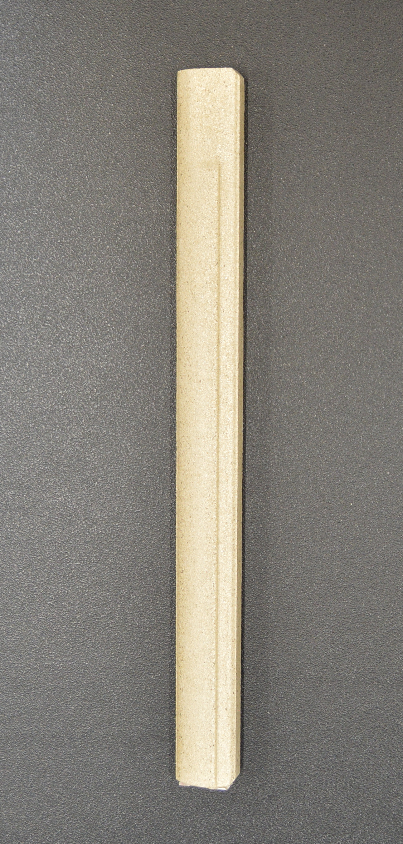 Contura 750 pierre latérale droit avant