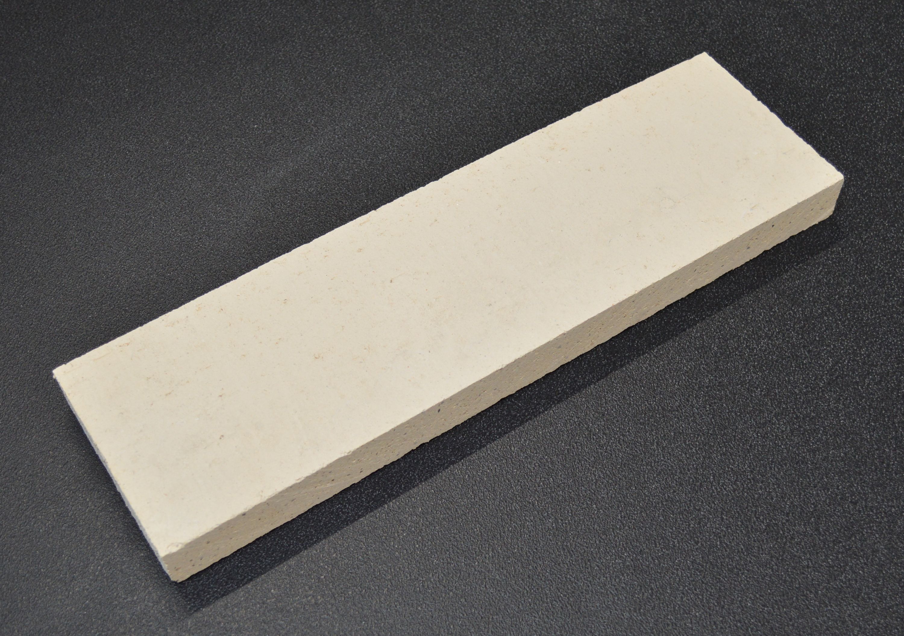Novaline Stellino pierre latérale droit avant
